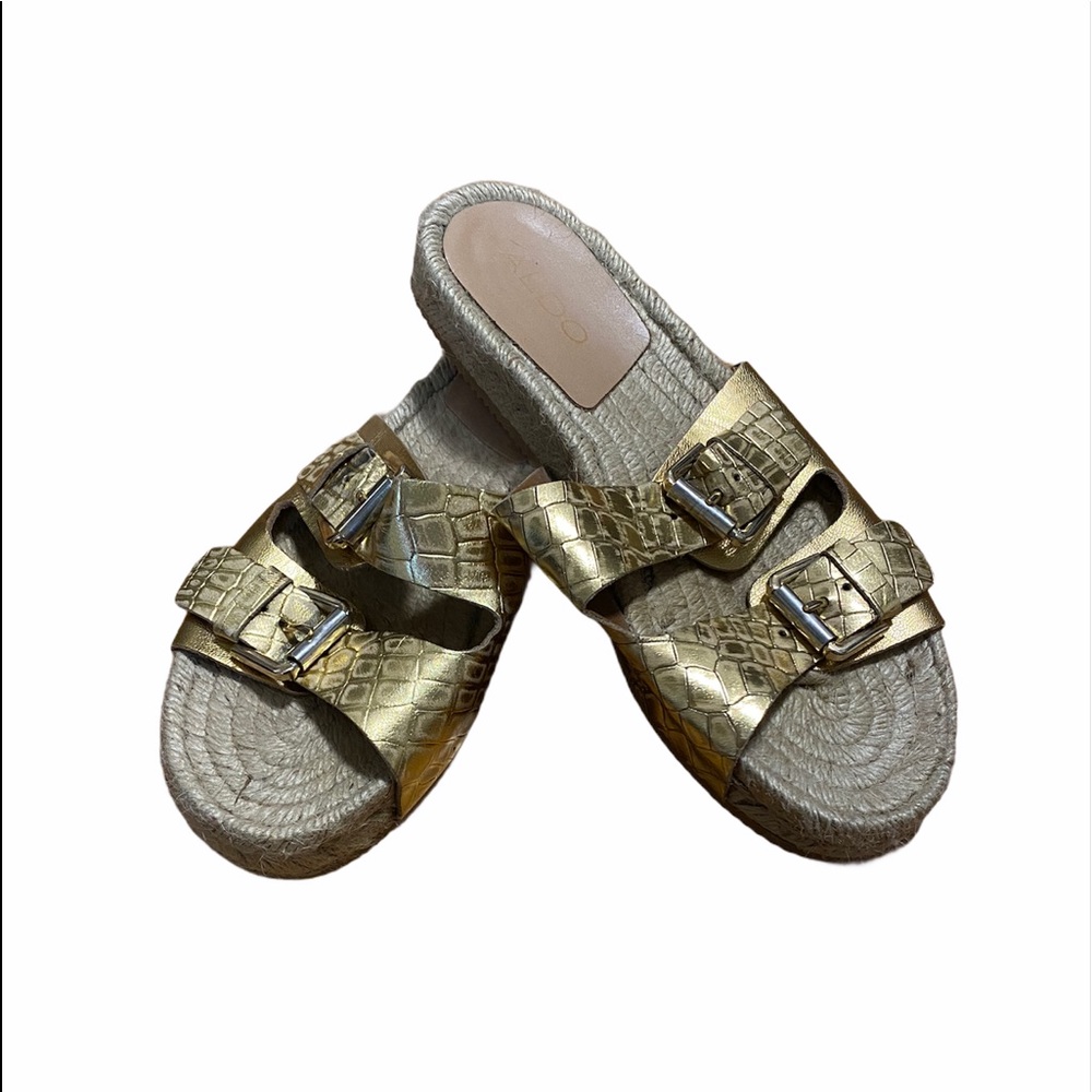 🌸Aldo - Gold Flip Flop Espadrilles